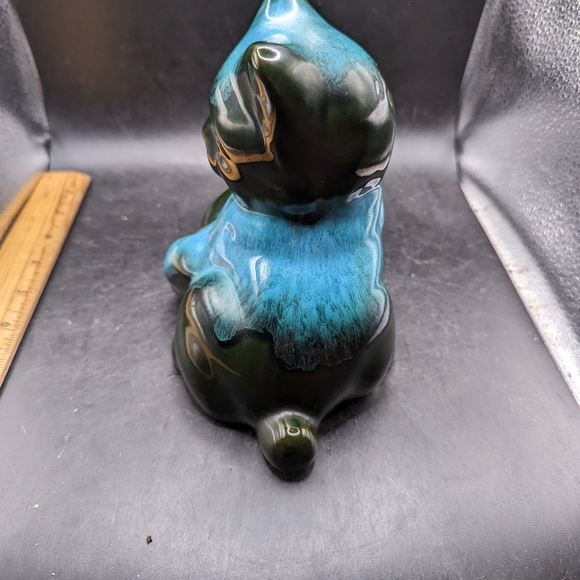 Charming Blue Mountain Pottery Cat and Ball of Yarn Figurine Black and Teal - Picture 4 of 10